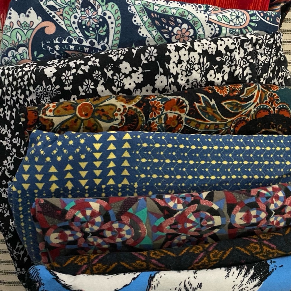 9 pair of TC Lularoe Leggings